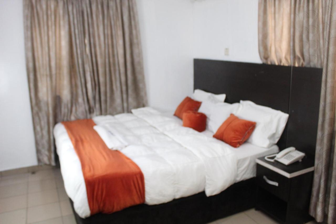 Blue Moon Hotels Victoria Island Lagos Exteriör bild