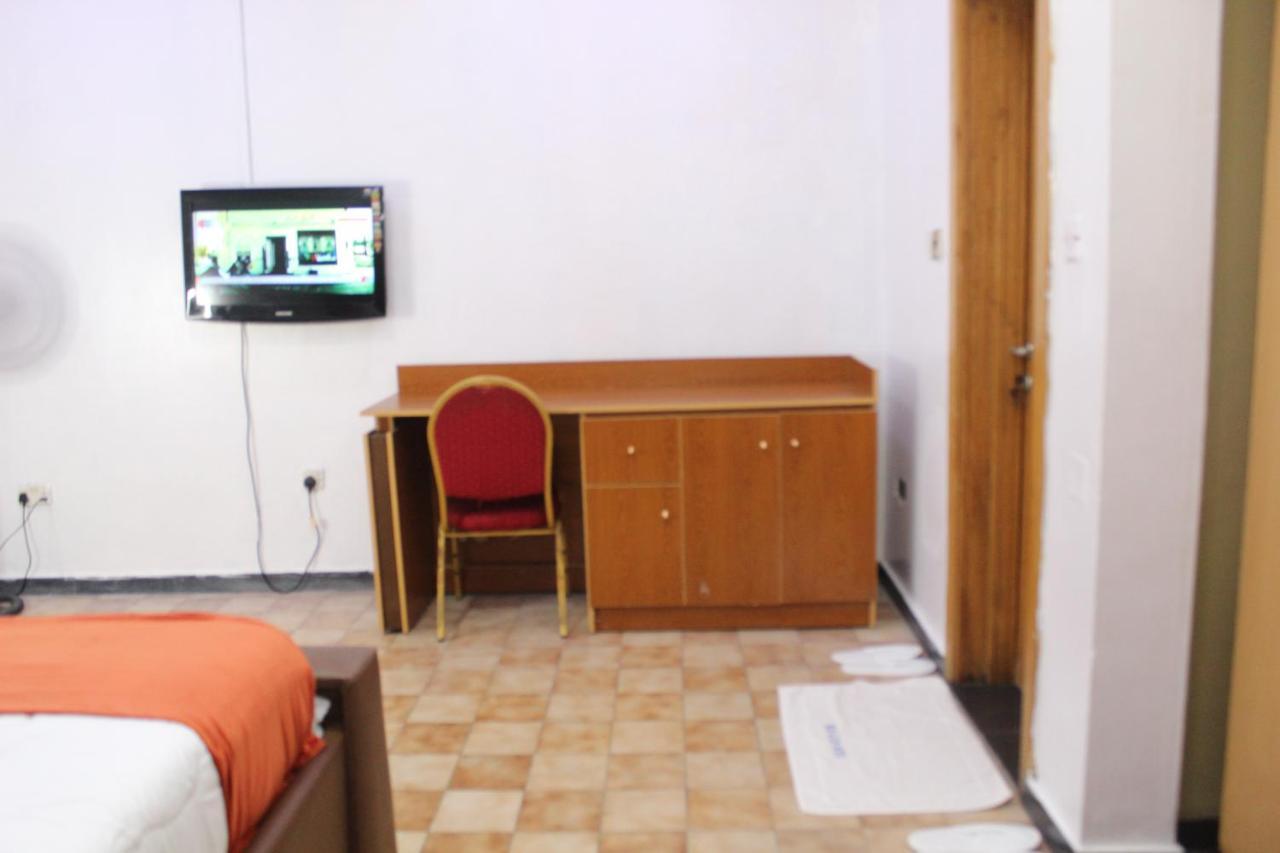 Blue Moon Hotels Victoria Island Lagos Exteriör bild