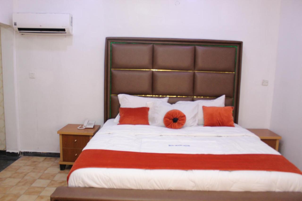 Blue Moon Hotels Victoria Island Lagos Exteriör bild