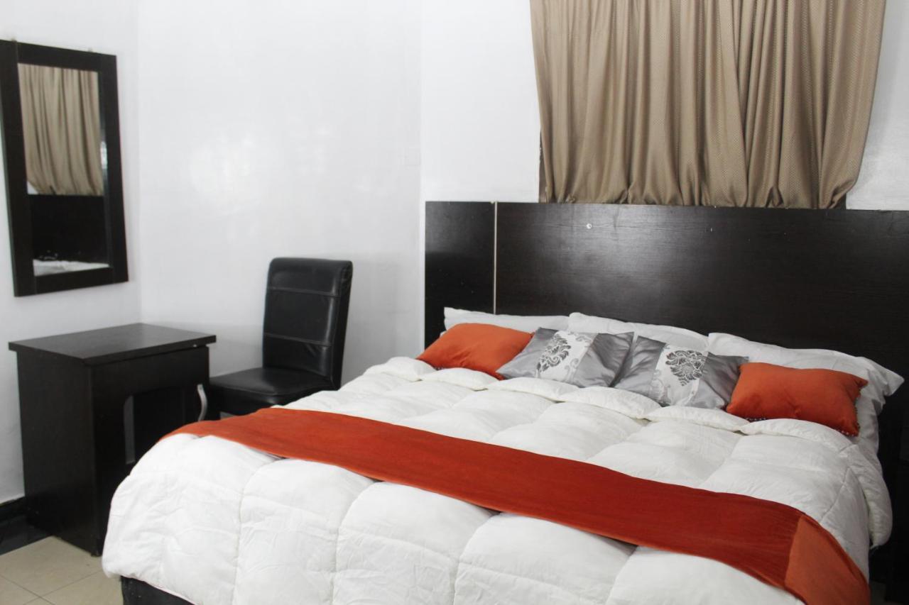 Blue Moon Hotels Victoria Island Lagos Exteriör bild
