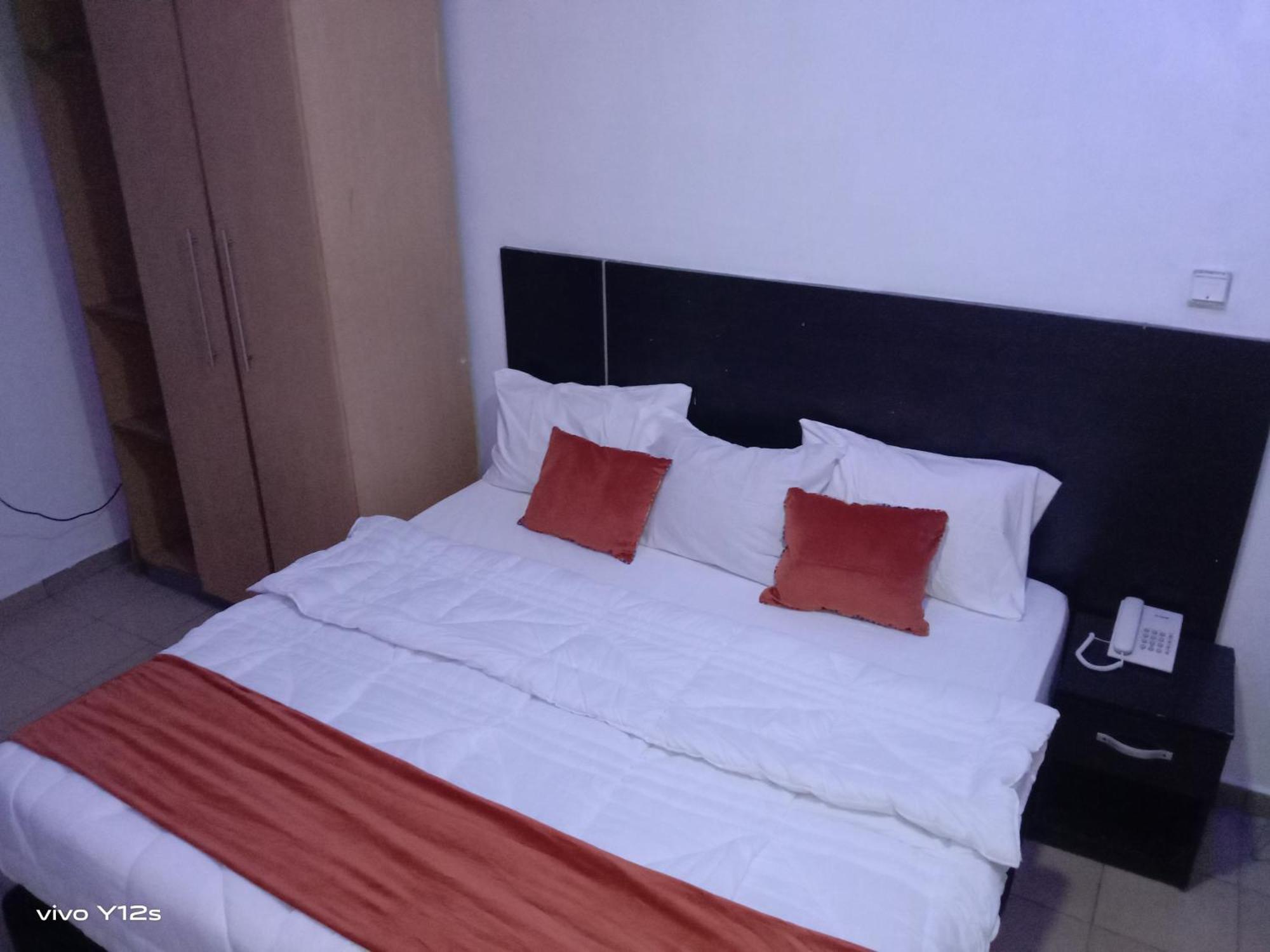 Blue Moon Hotels Victoria Island Lagos Exteriör bild