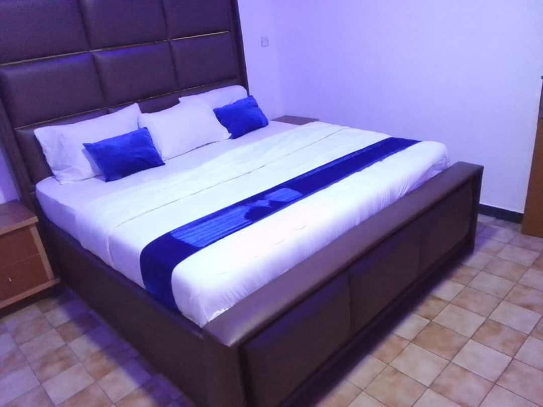 Blue Moon Hotels Victoria Island Lagos Exteriör bild