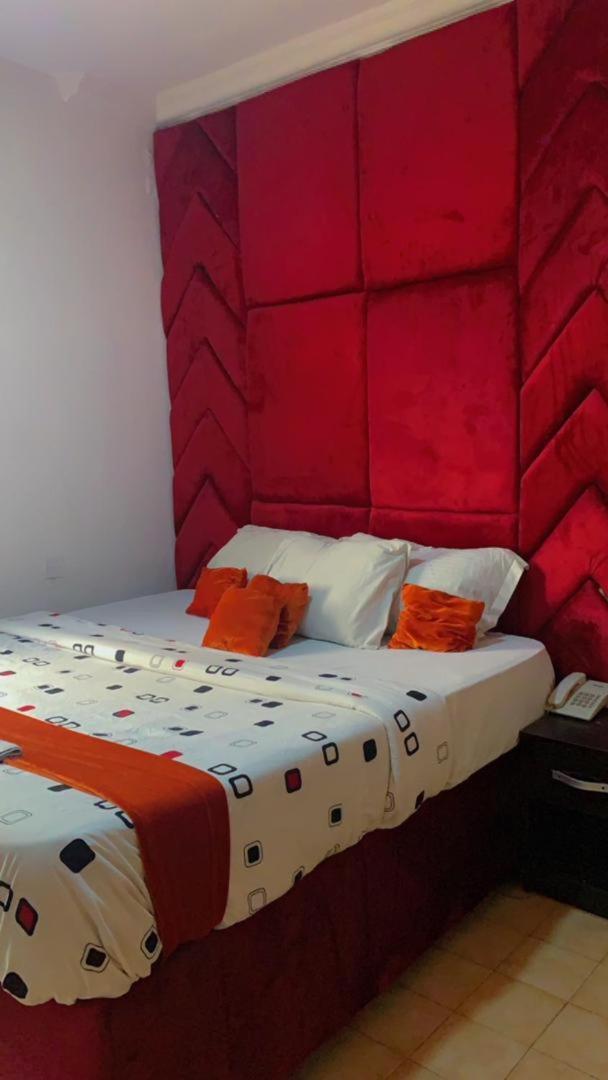 Blue Moon Hotels Victoria Island Lagos Exteriör bild