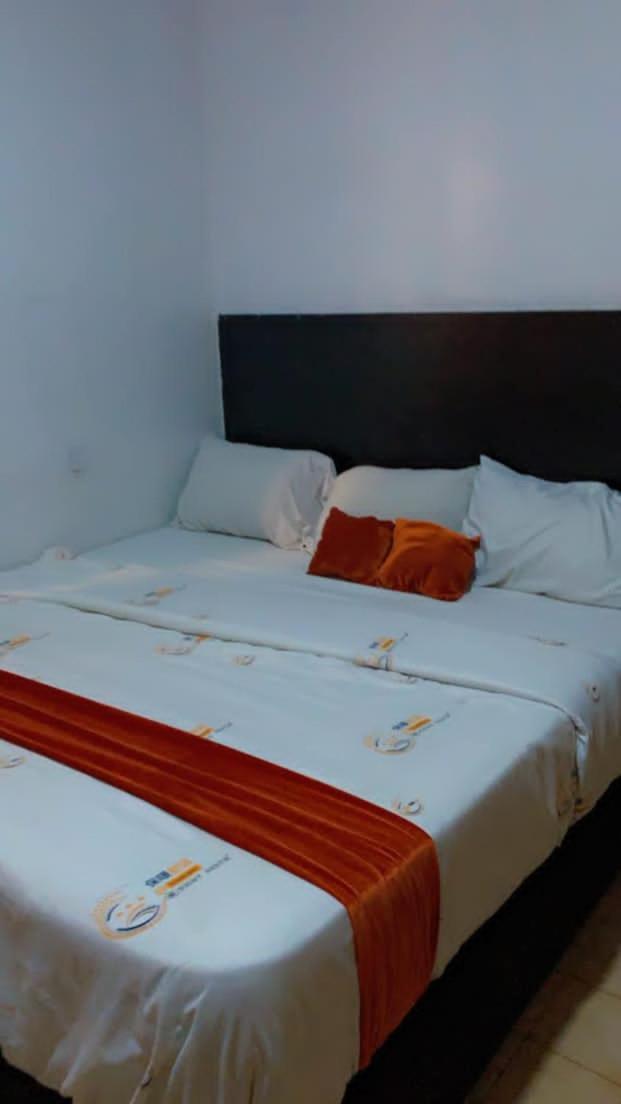 Blue Moon Hotels Victoria Island Lagos Exteriör bild
