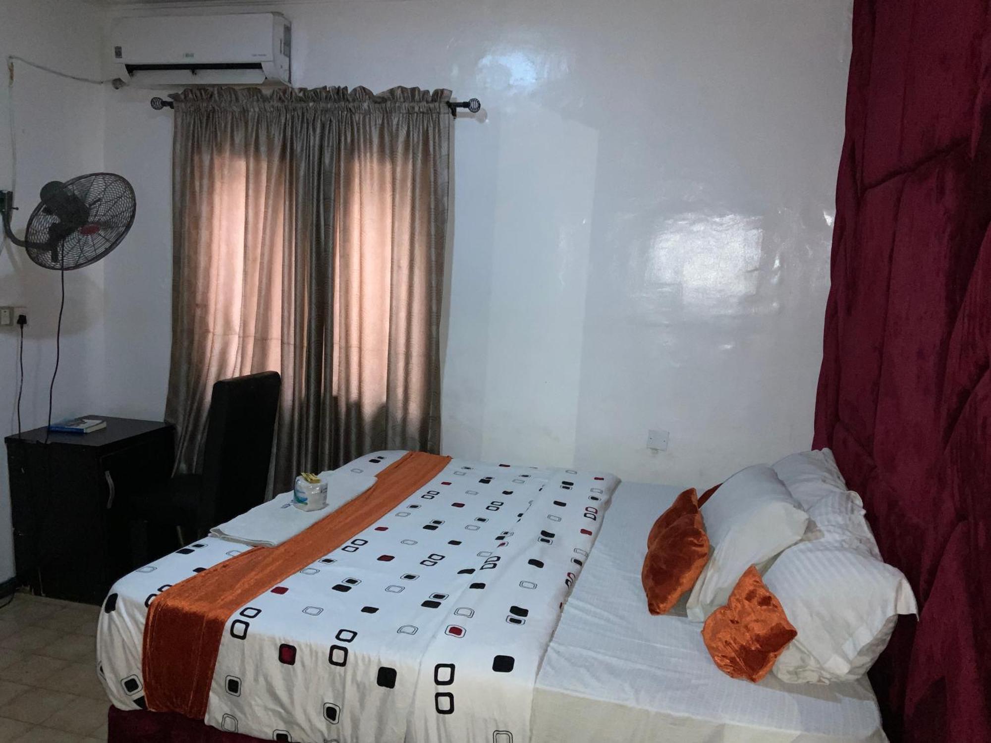 Blue Moon Hotels Victoria Island Lagos Exteriör bild