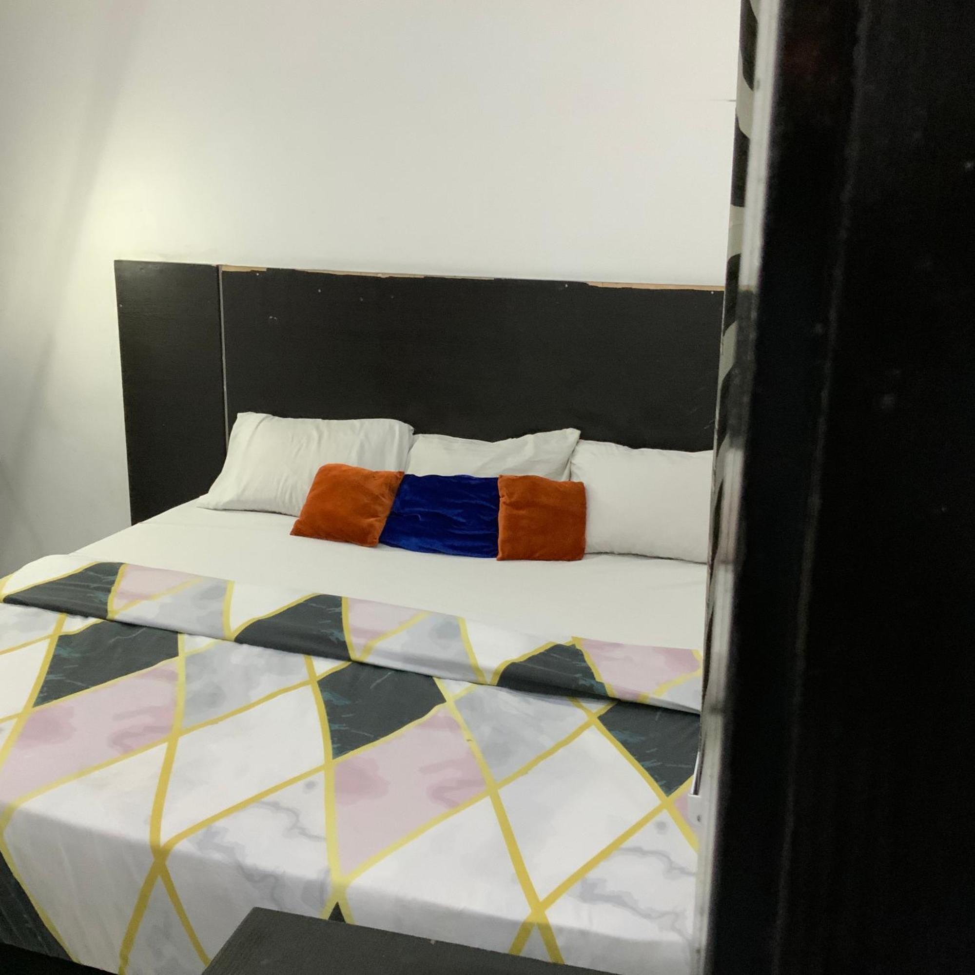 Blue Moon Hotels Victoria Island Lagos Exteriör bild
