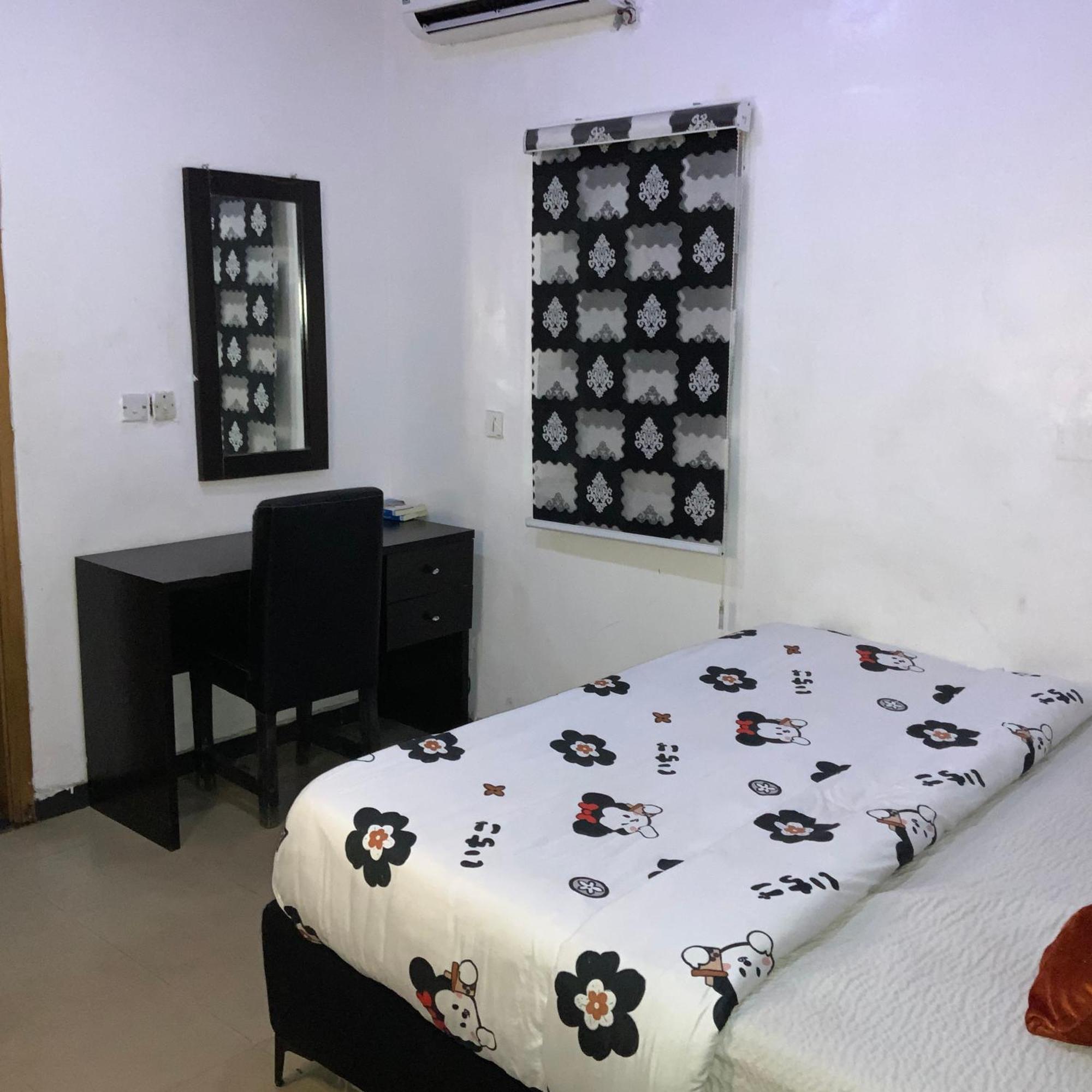 Blue Moon Hotels Victoria Island Lagos Exteriör bild