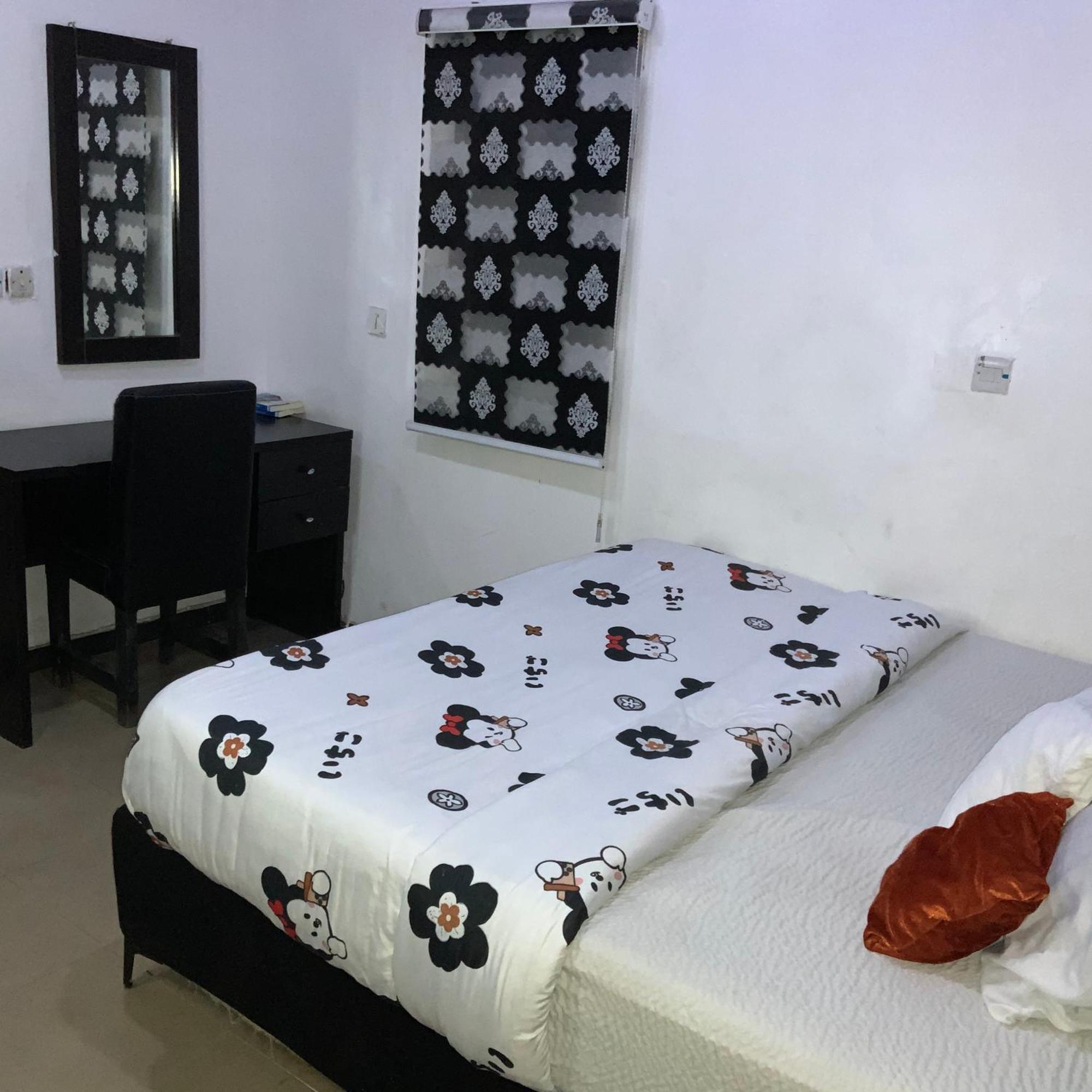 Blue Moon Hotels Victoria Island Lagos Exteriör bild